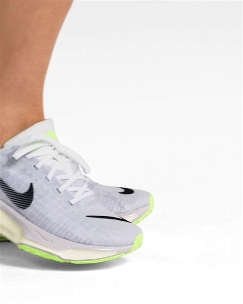 flat feet nike shoes|nike invincible 3 for overpronation.